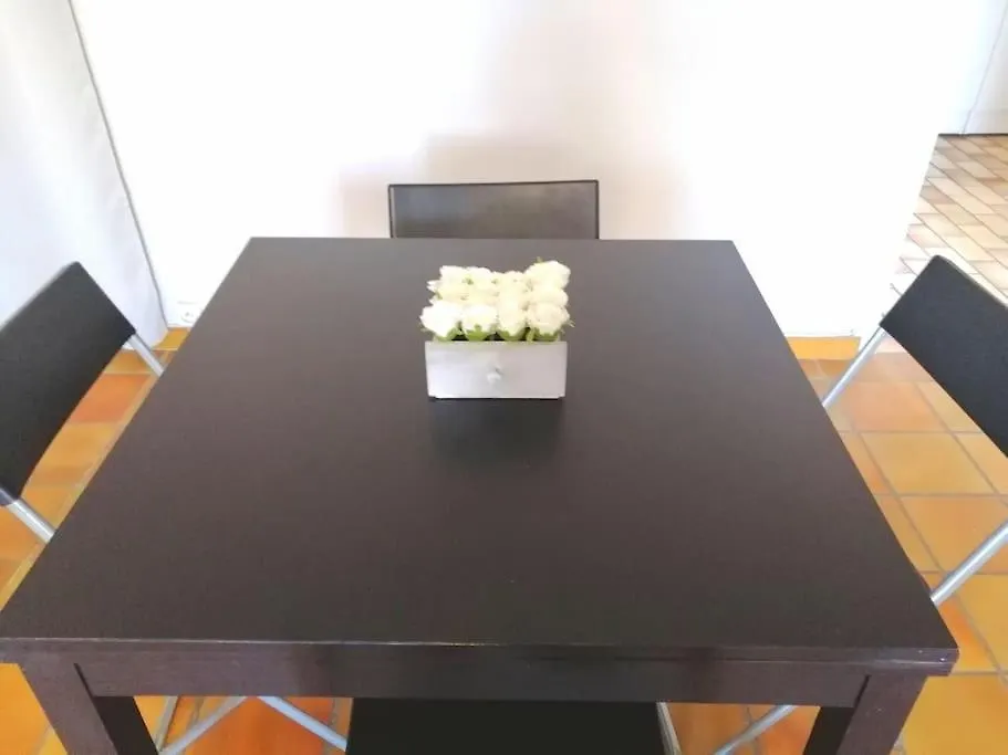 Grand Bas De Villa Au Calme Faux 3 Pieces De 63 M La Valette-du-Var Feriehus